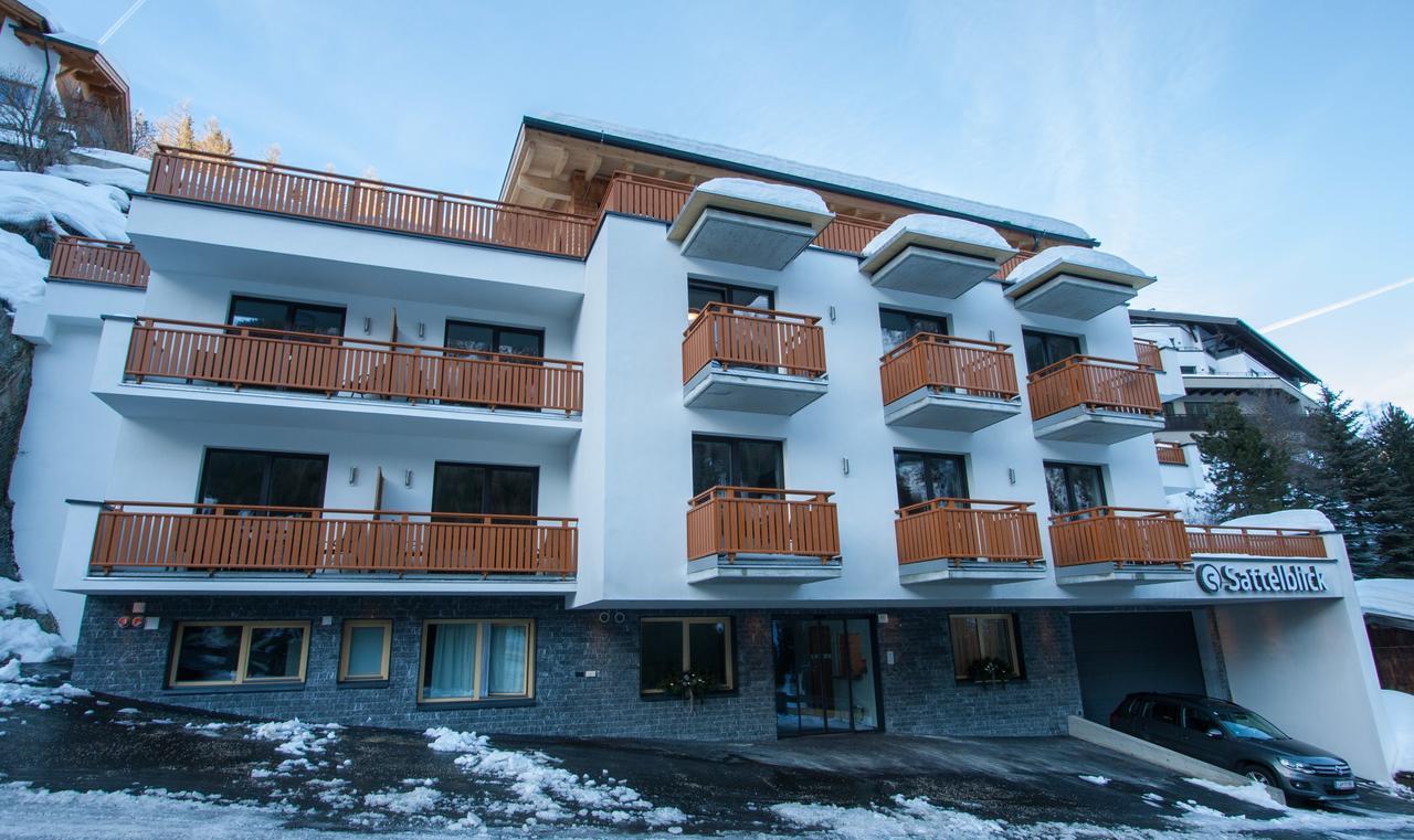 Haus Sattelblick Hotell Sankt Anton am Arlberg Exteriör bild